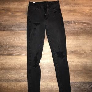 AEO black ripped skinny jeans